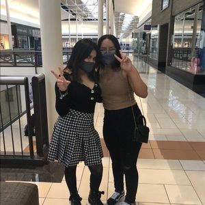 Meet your Posher, Esmeralda